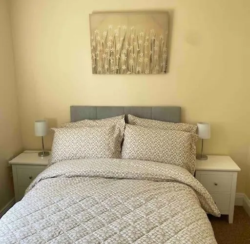 Lakeview 度假居 *